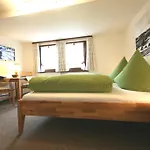 Πανσιόν Cafe-pension Feldbergblick 3*