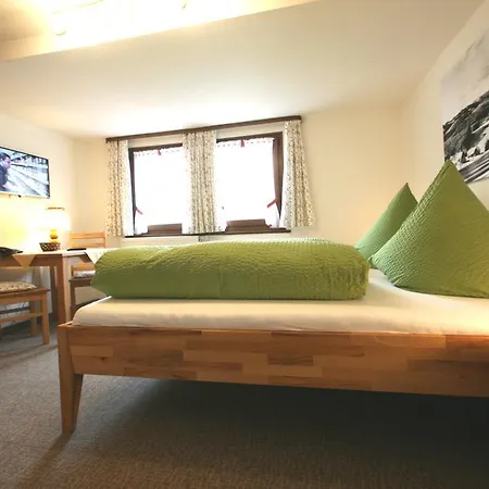 Πανσιόν Cafe-pension Feldbergblick 3*